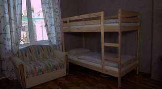 Гостиница Like Hostel Саранск Саранск Кровать в общем четырехместном номере для женщин-2